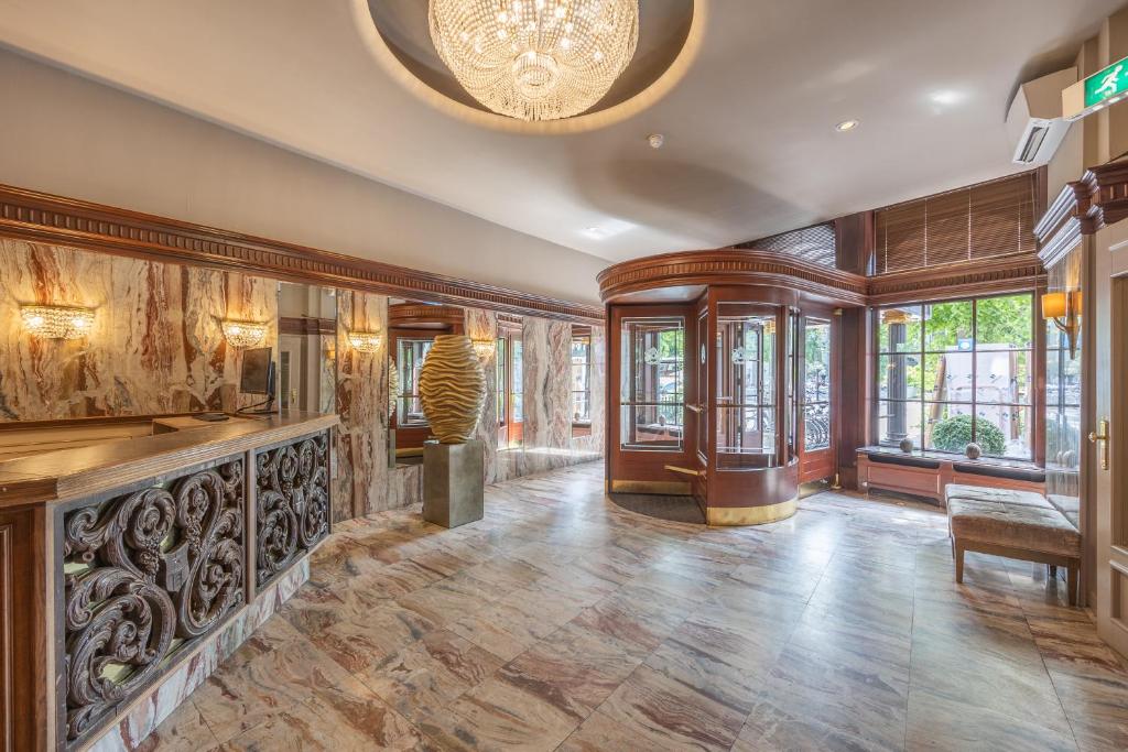 Boutique Hotel Corona - Resim 4