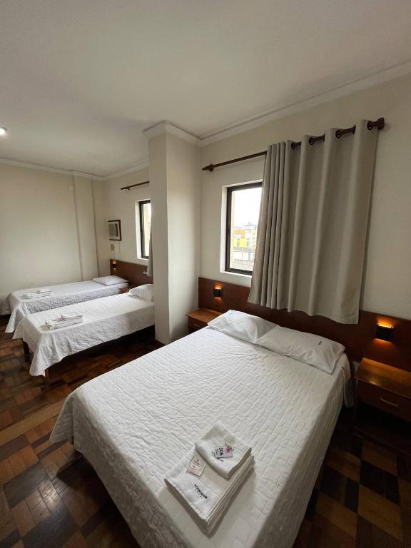 ACOMODARE HOTEL- SOB NOVA Direção - Quadruple Room