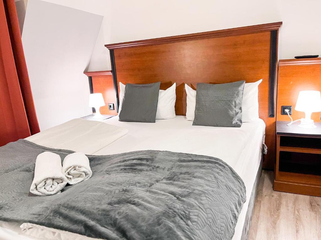 City Hotel West - Resim 16