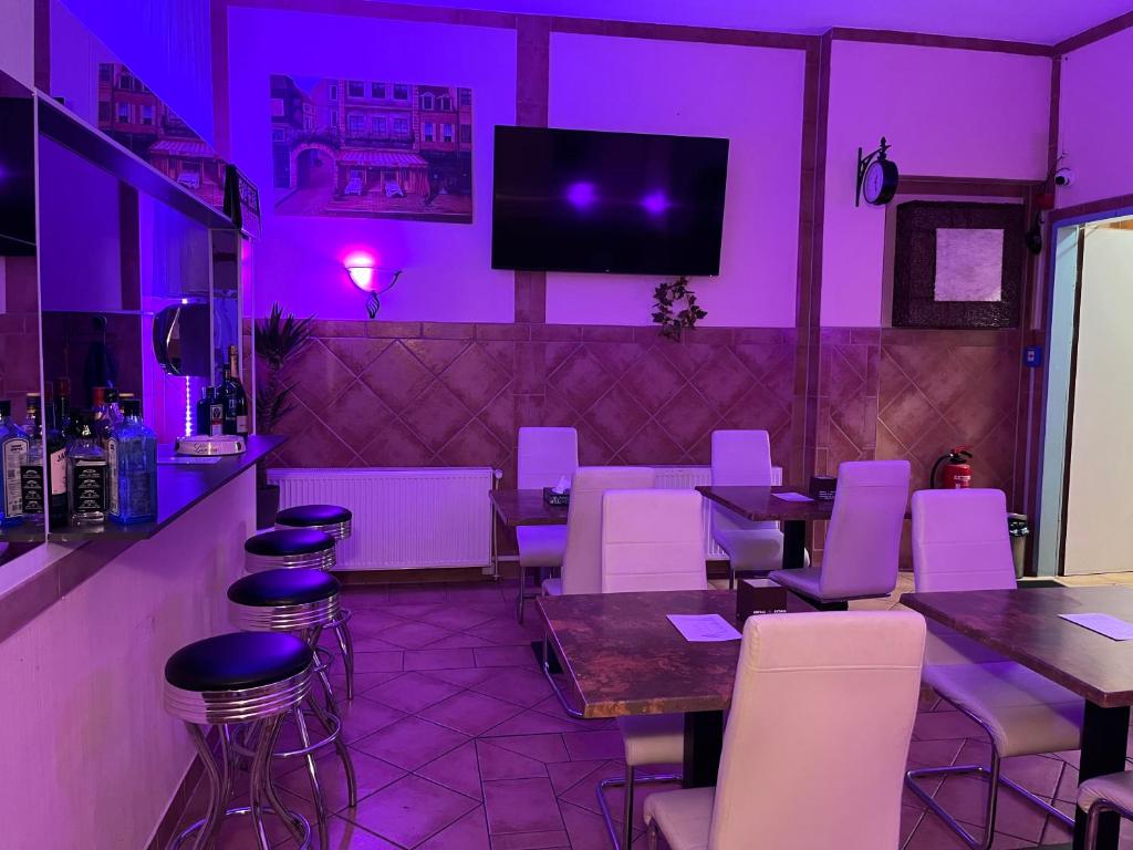 City Hotel West - Resim 7