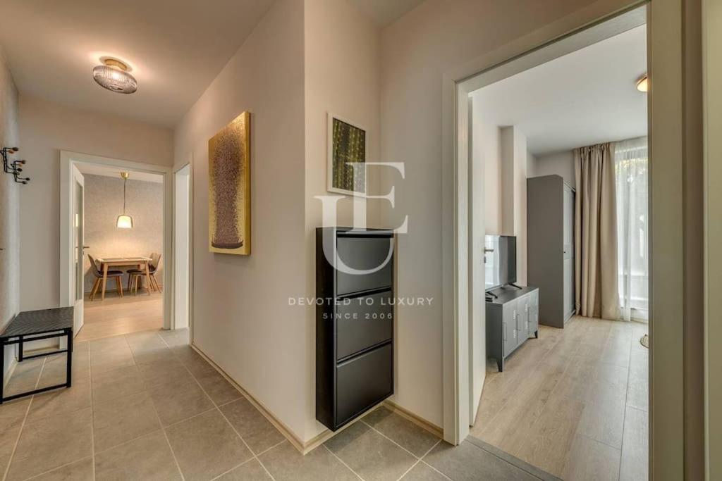 Postel nebo postele na pokoji v ubytování Oslo: A modern furnished apartment with parking