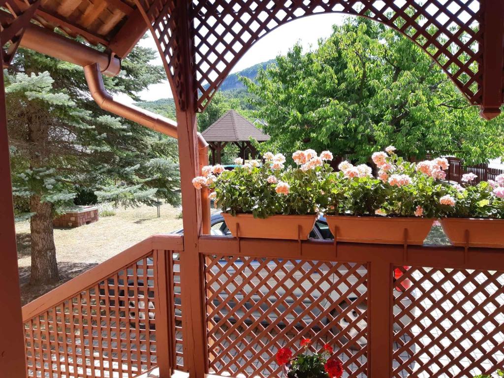 Vonkajšia záhrada v ubytovaní Holiday home in Badacsonytomaj 20247