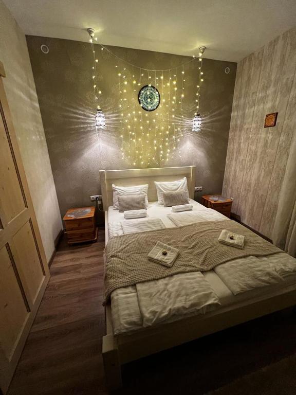 Postel nebo postele na pokoji v ubytování Safit-Mandala