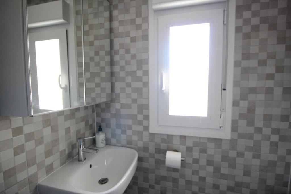 A bathroom at Cómodo piso en el Pirineo Aragonés