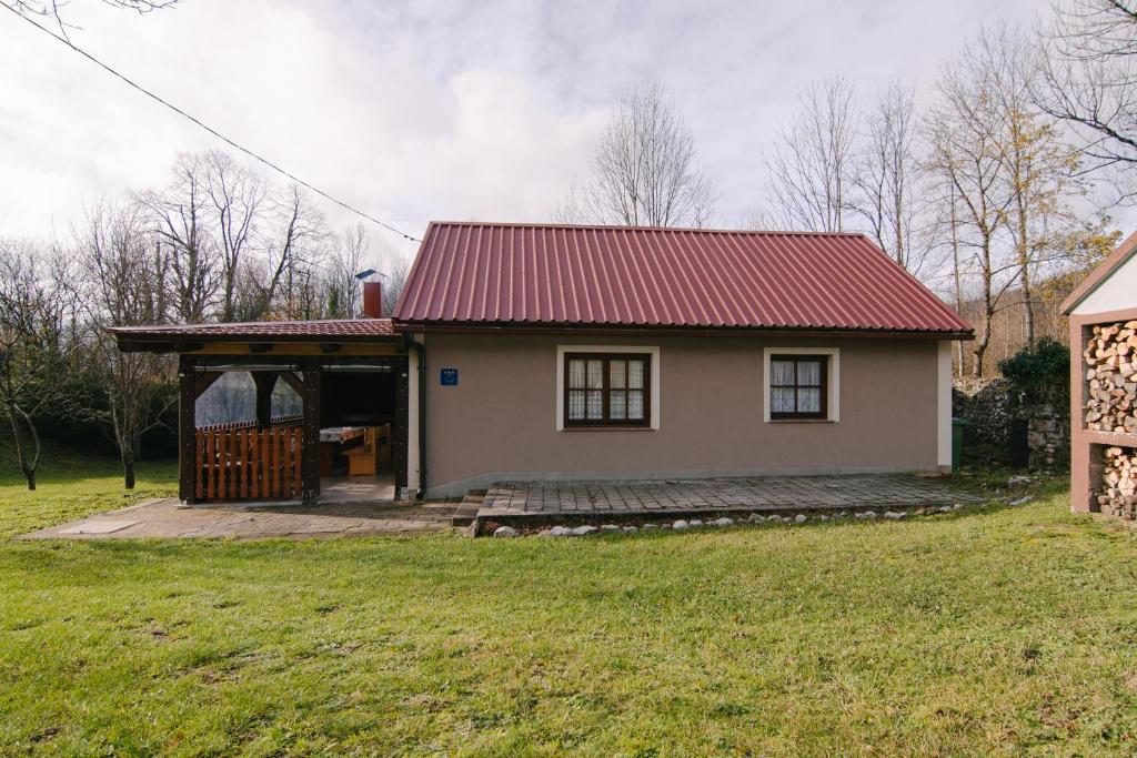 Budova, kde se prázdninový dům nachází