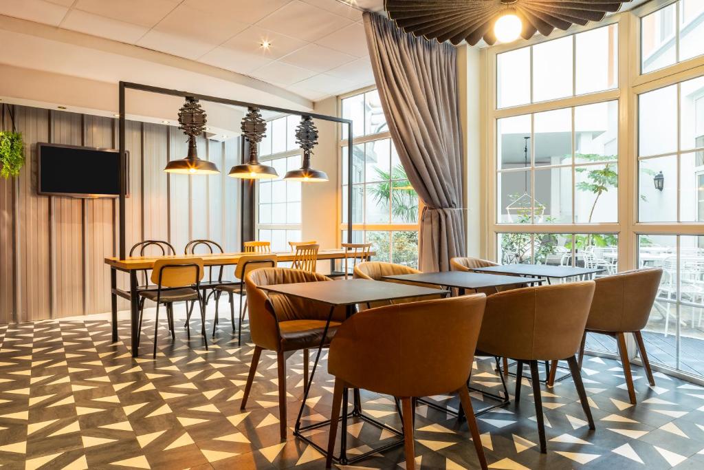 ibis Paris Ornano Montmartre Nord 18ème - Resim 39