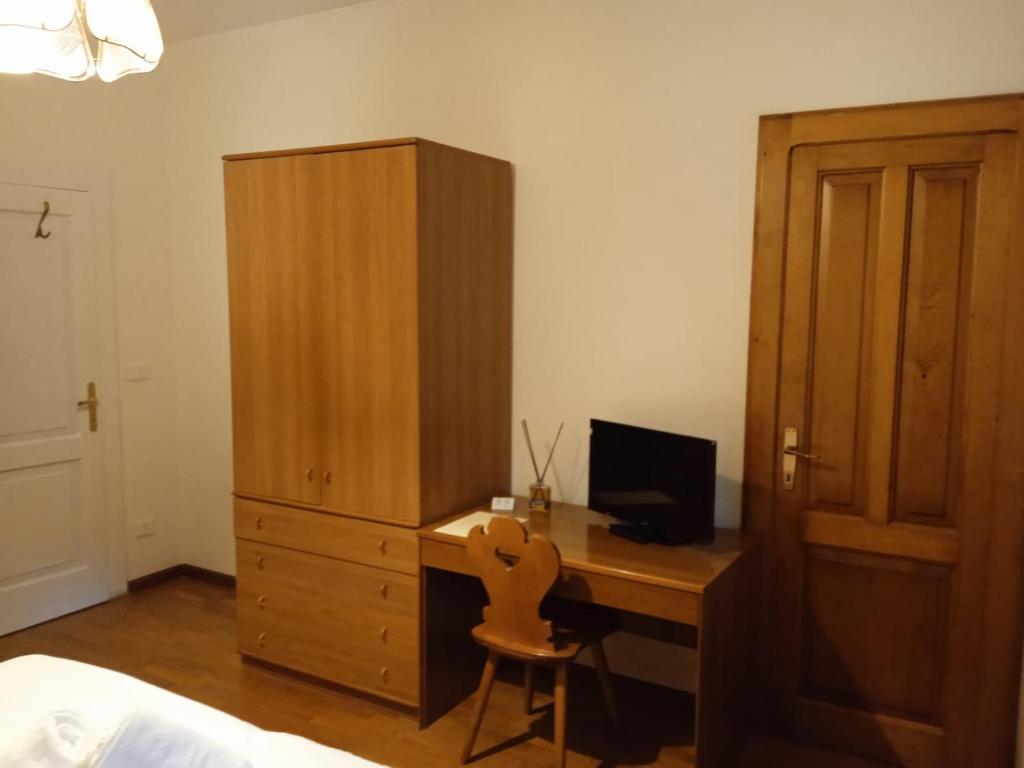 TV a/nebo společenská místnost v ubytování HOTEL BRUSTOLON