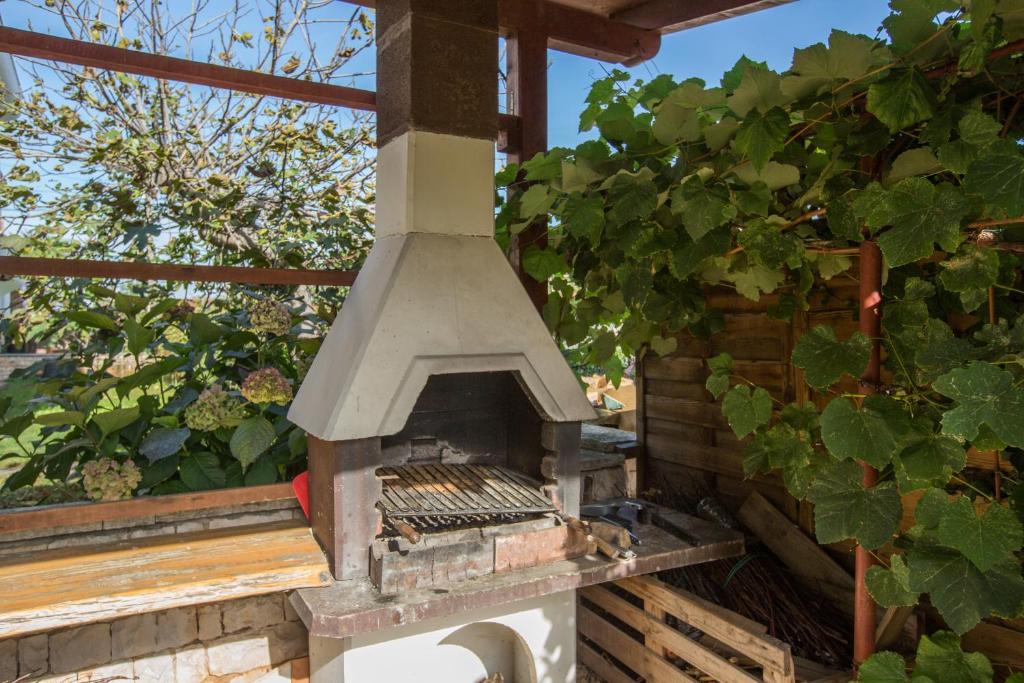 Trbović Apartments Peaceful stay with Free Parking, Pet-Friendly, and Bike Storage in Umag - 17