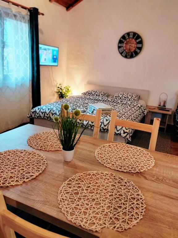 Studio apartman Buteo - Housity