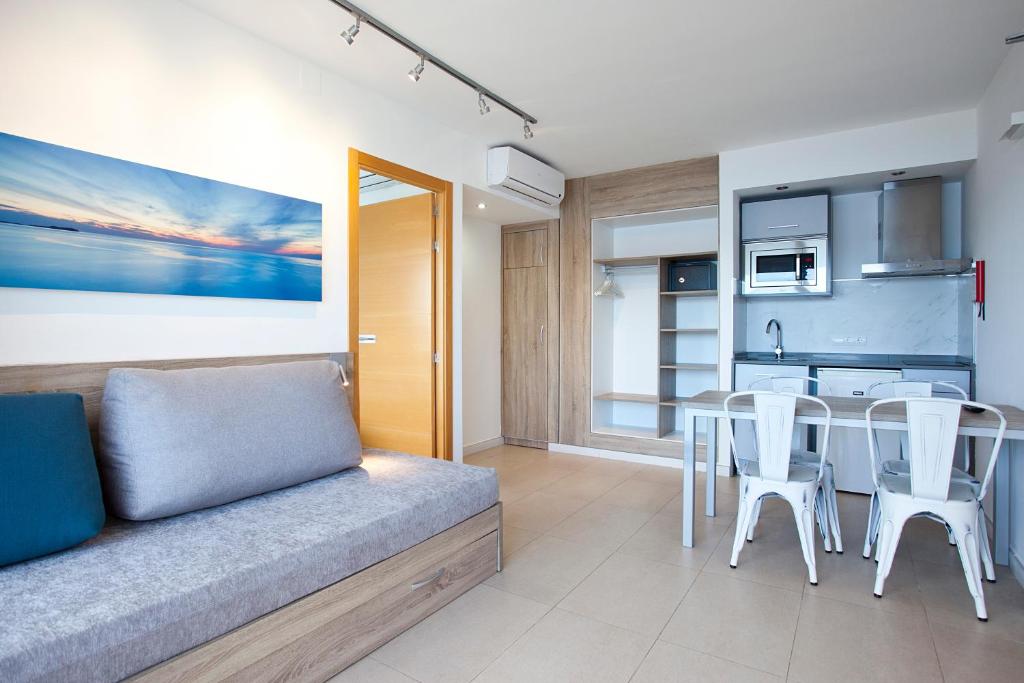 Playa Bella Beach Apartments photo
