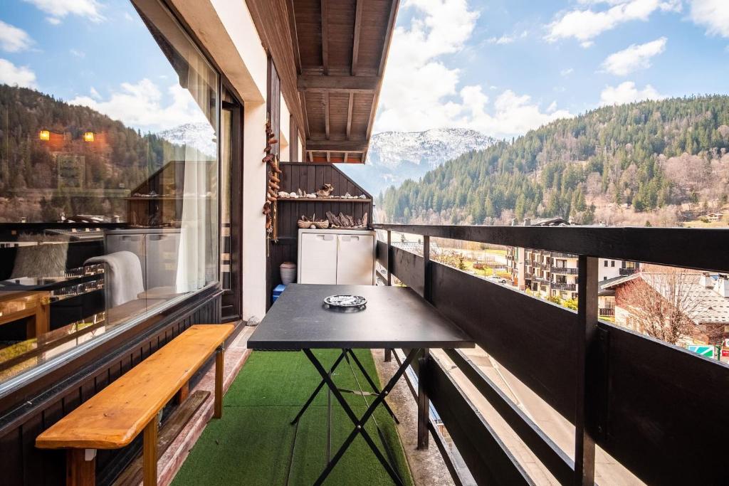 Balkón alebo terasa v ubytovaní Refuge des Alpages - Duplex - Vue Aiguillette des Houches