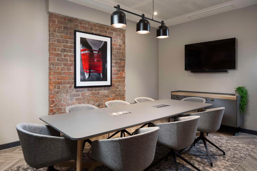 Radisson RED Hotel, Liverpool - Resim 26