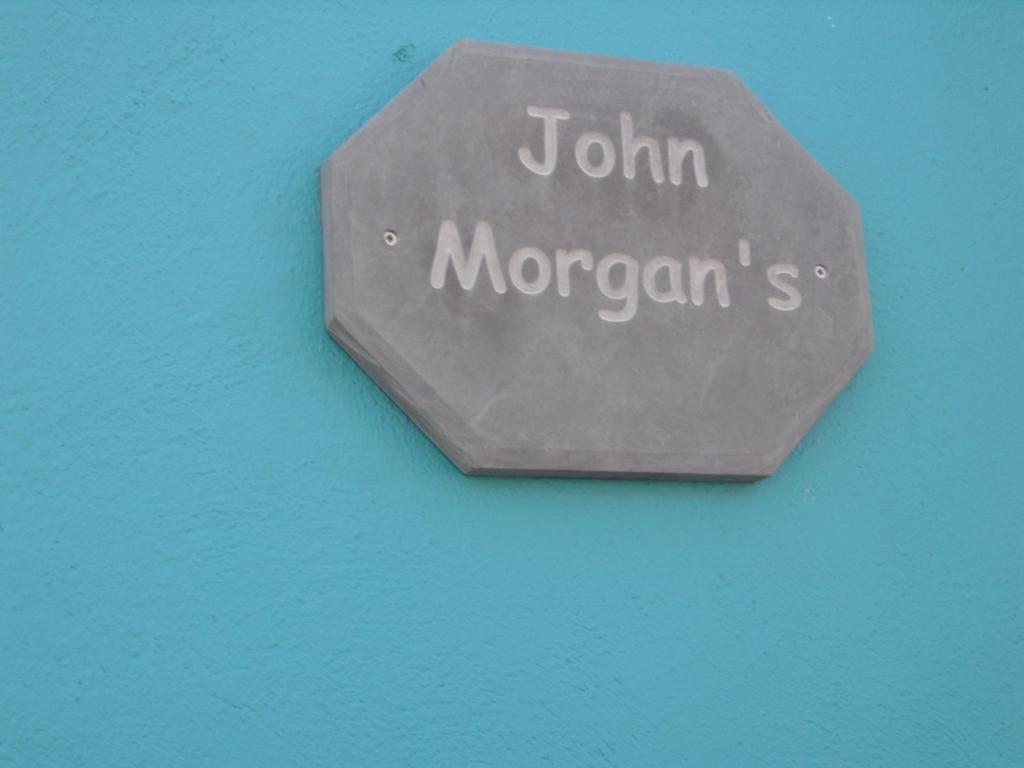 Certifikát, hodnocení, plakát nebo jiný dokument vystavený v ubytování John Morgans House