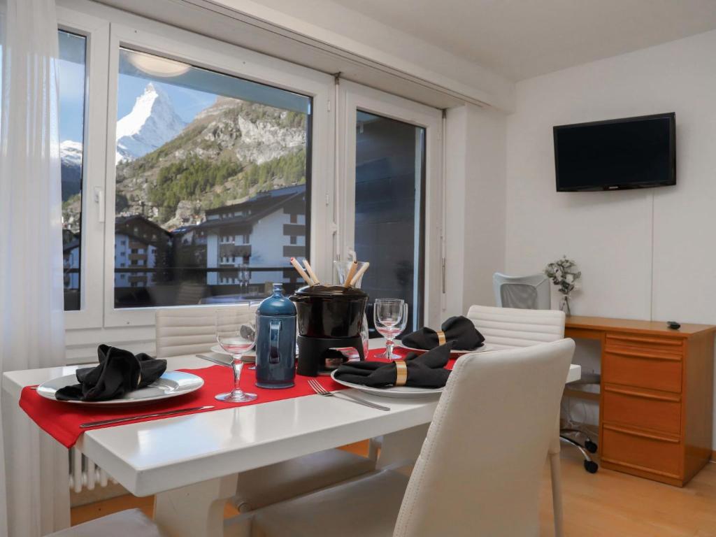 Nespecifikovaný výhled na hory nebo výhled na hory při pohledu z apartmánu