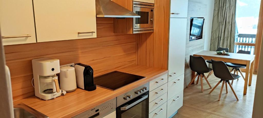 Kuchyňa alebo kuchynka v ubytovaní Premium Appartements Di Bora