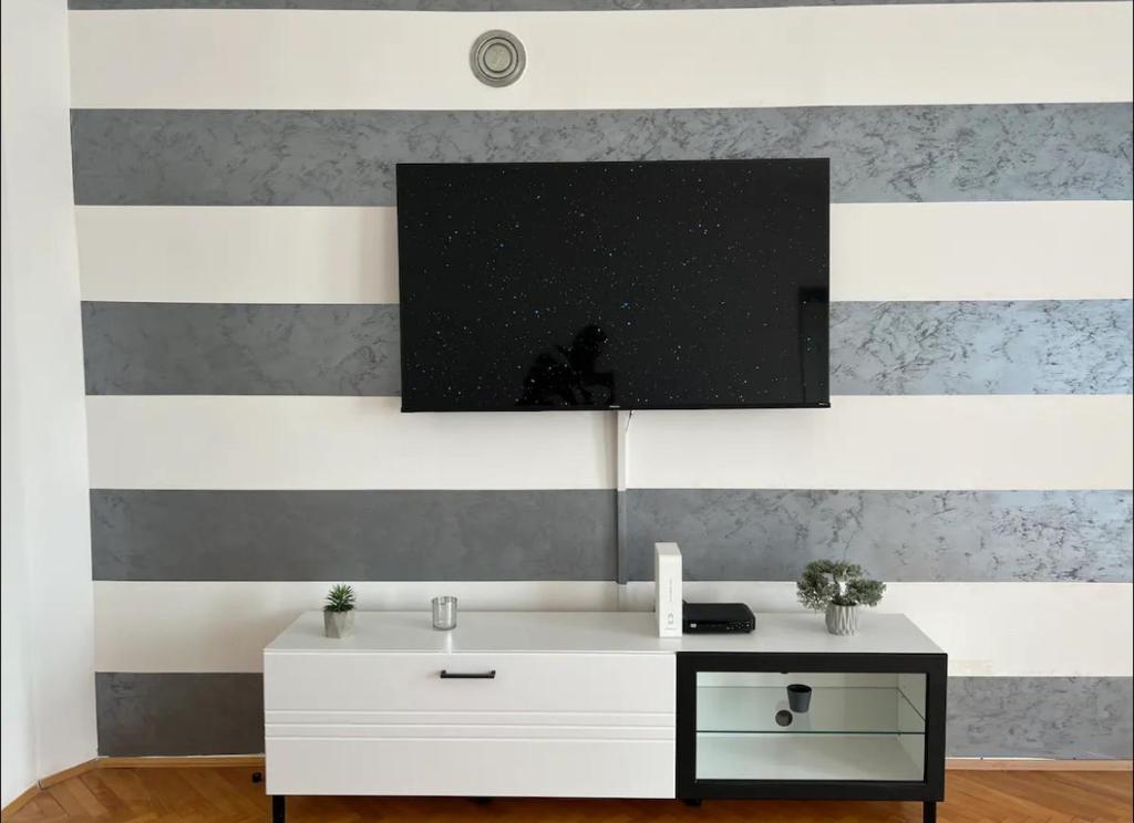 TV a/nebo společenská místnost v ubytování Marina2