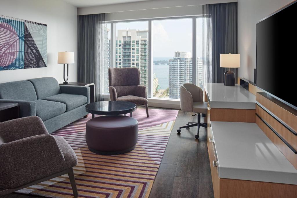 Delta Hotels by Marriott Toronto - Resim 4