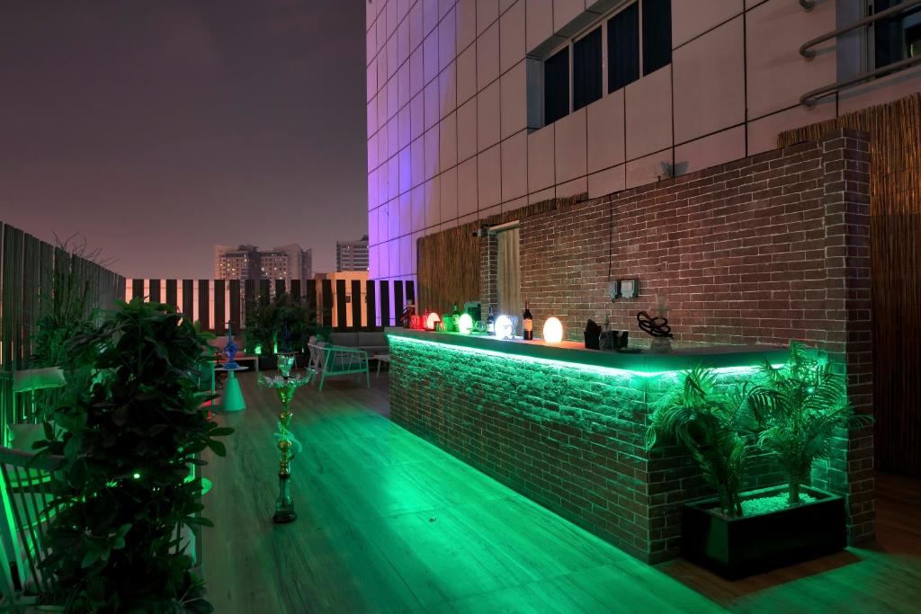 Grandeur Hotel Al Barsha - Resim 39