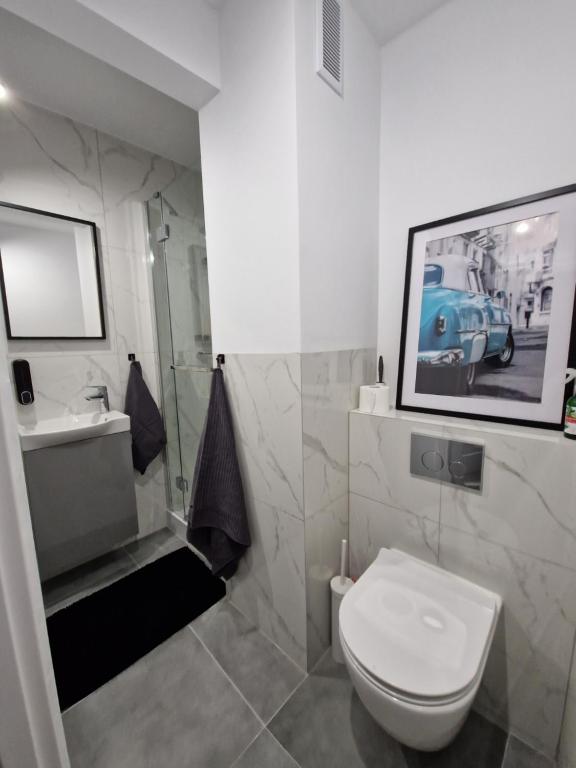 Vizzit Us Twarda Apartament - 10