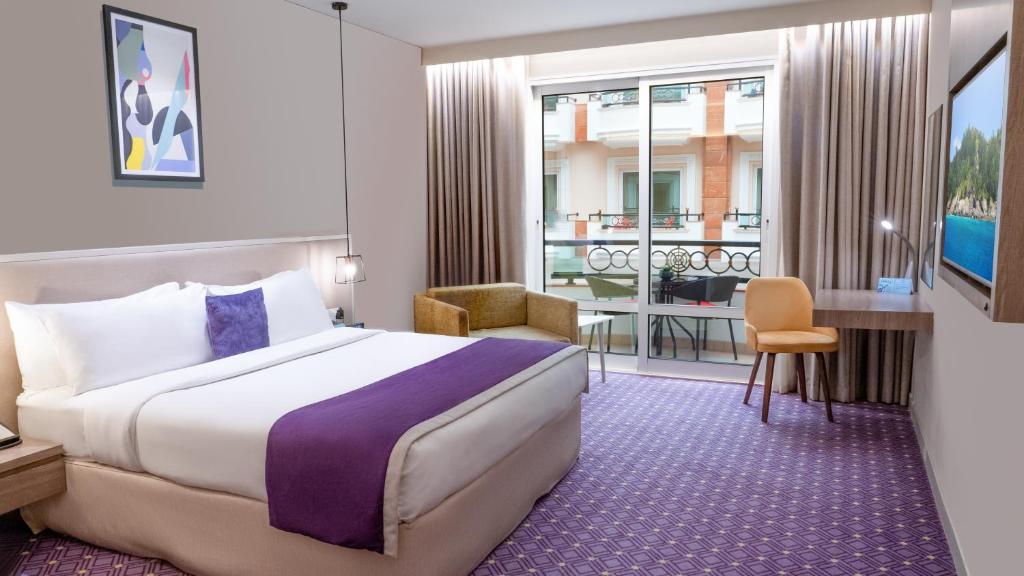 
Deluxe King Room
