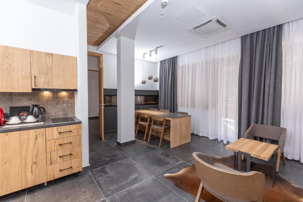 Cucina o angolo cottura di Hotel Ramonda