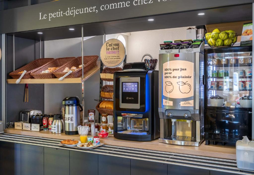 Nápoje v ubytování B&B HOTEL Bourges 1