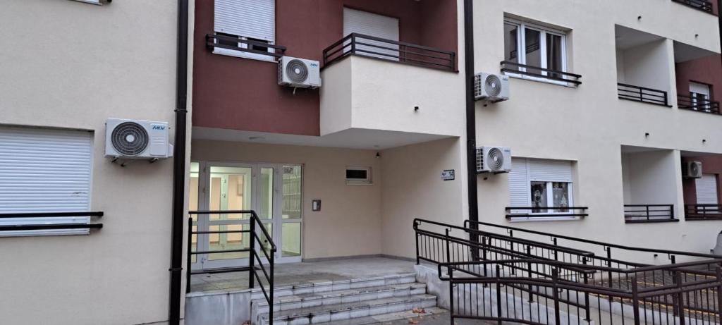 Budova, kde se apartmán nachází