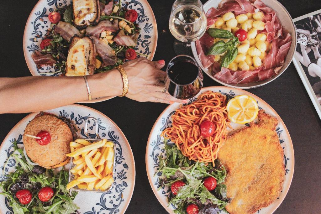 Hotel-Restaurant Isidore Nice Ouest - Resim 28