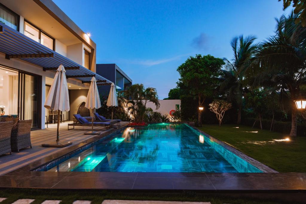 Bazén v ubytování Villa Hồ Tràm Hồ bơi riêng cao cấp - Resort Santuary Hồ Tràm nebo v jeho okolí