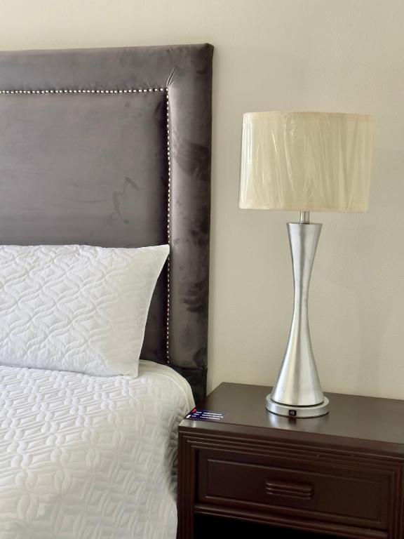 Postel nebo postele na pokoji v ubytování Gran Hotel Paris