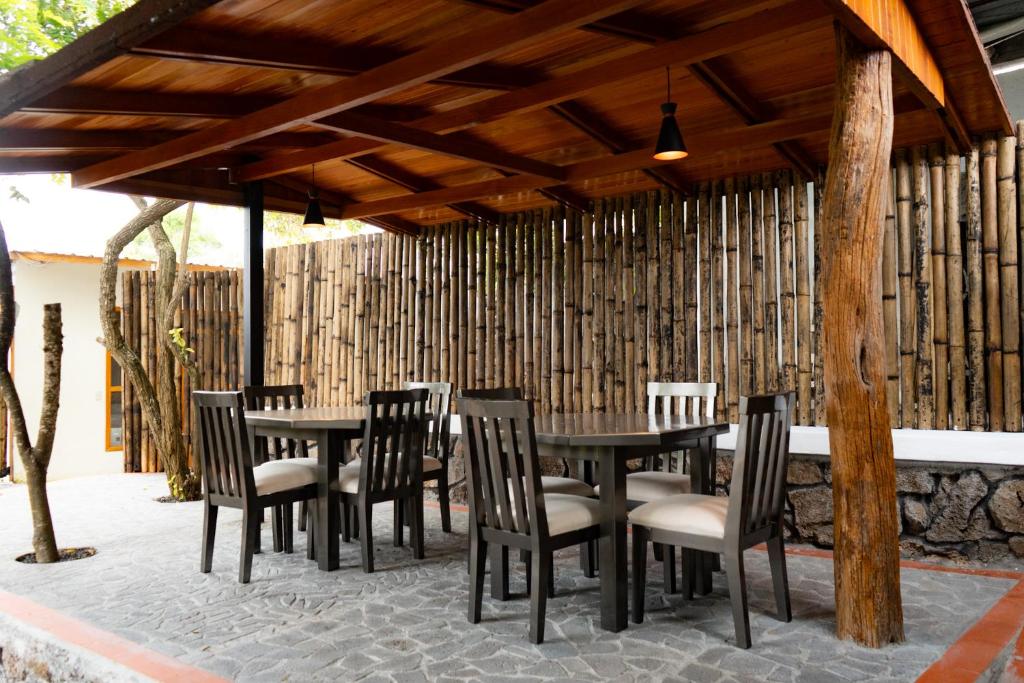 Restaurace v ubytování HOTEL AYRE By Baltra