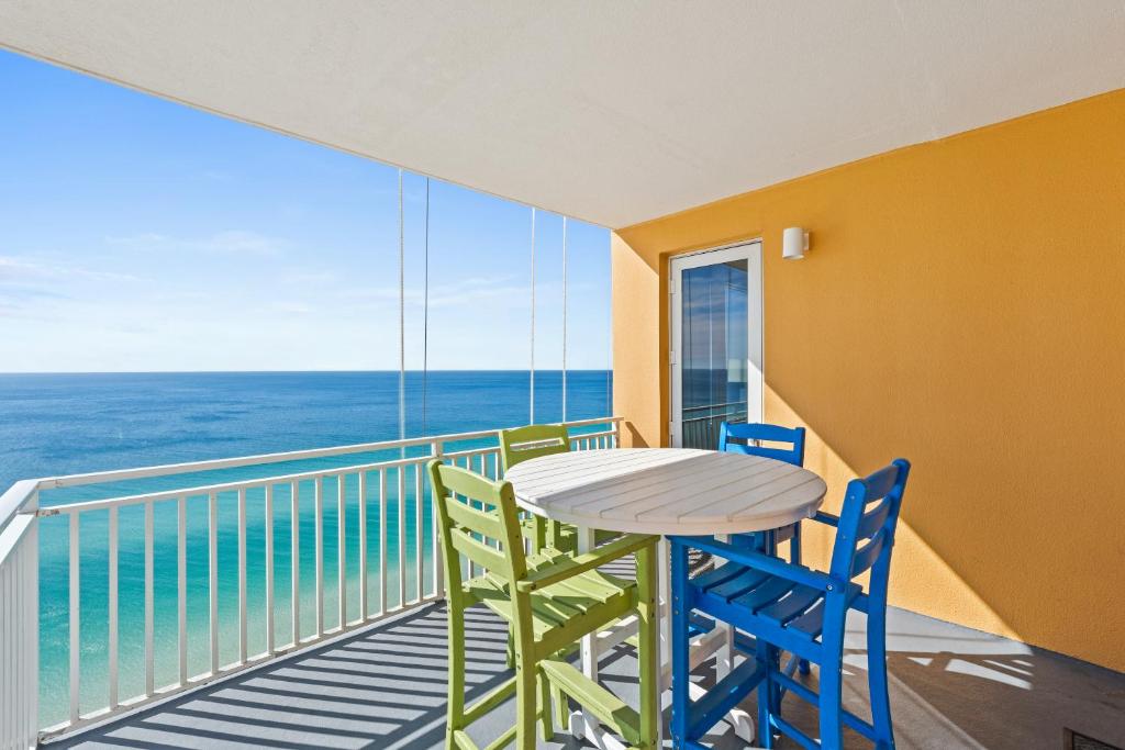 Splash Beach Resort by Panhandle Getaways - Four-Bedroom Apartment With Sea View - 2006W