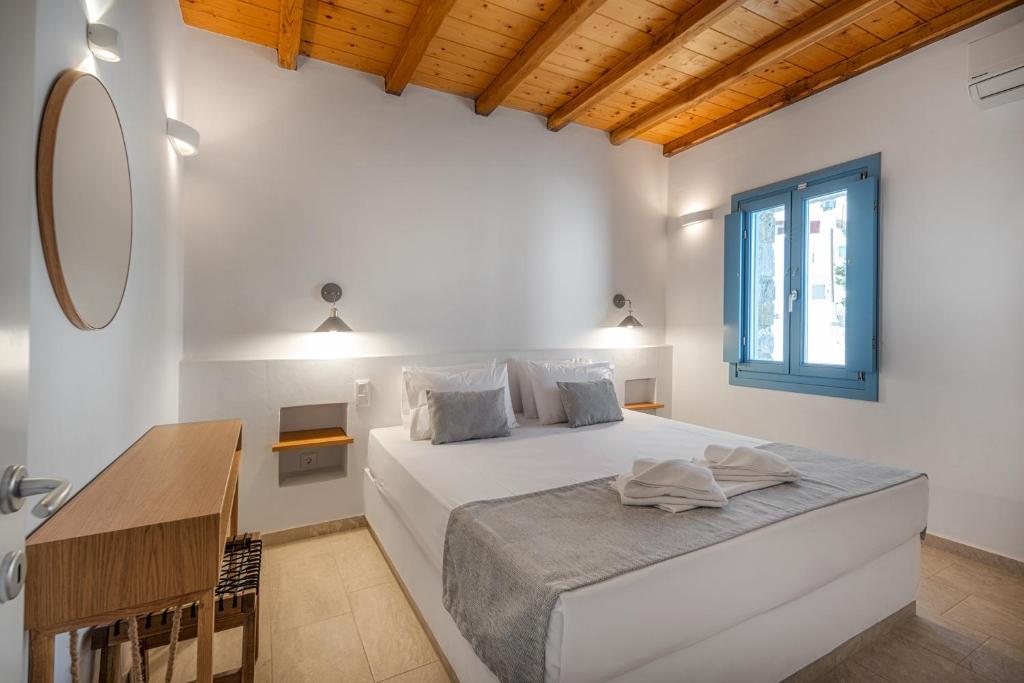 Galazio Suites, Serifos - 1