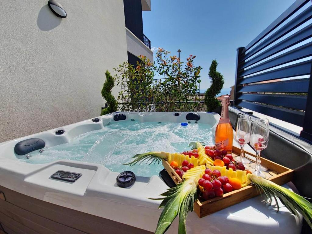 Luxury Apartments Karigo