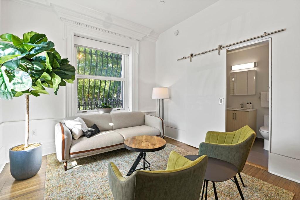Placemakr Dupont Circle - Studio