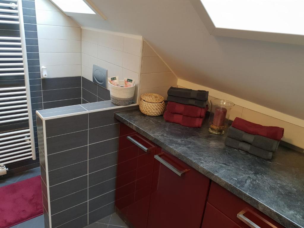 A kitchen or kitchenette at Alpenloft Theresia