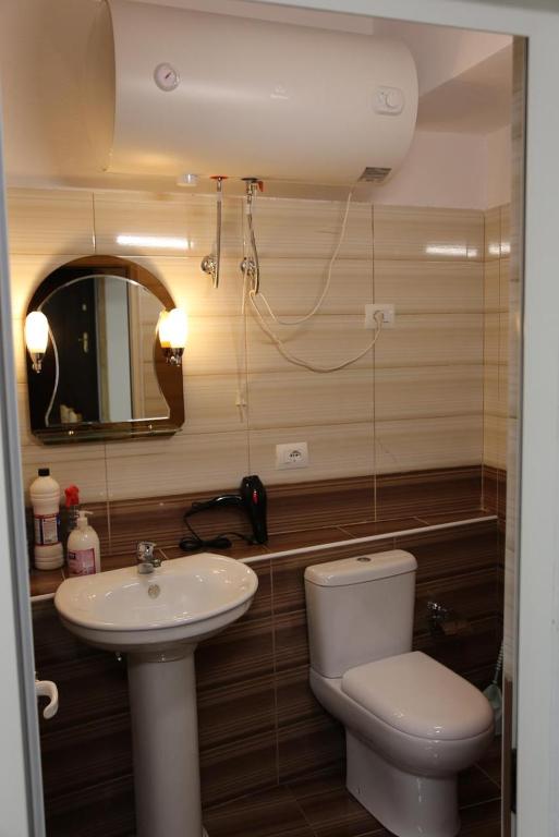 Modern Marvel Apartment - Image 8