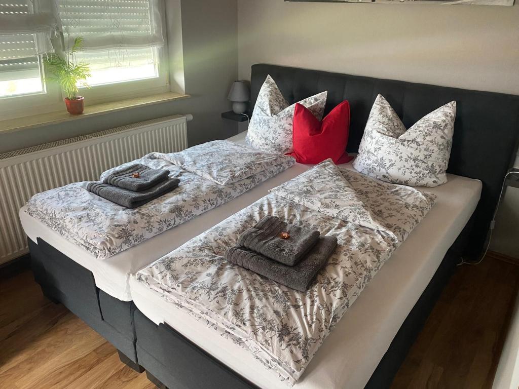Postel nebo postele na pokoji v ubytování Ferienwohnung „Thea“