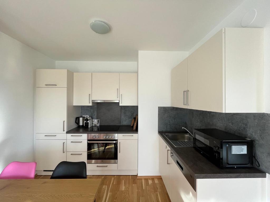 Penthouse near Central Station with free parking - 2