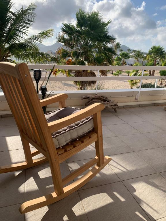 Balkón nebo terasa v ubytování Duplex luxe au NBBC , les pieds dans le sable