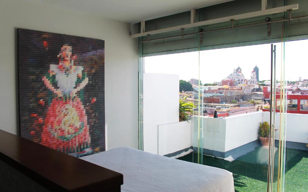 Ikonik Hotel Puebla - Deluxe Çift Kişilik Oda - Balkonlu