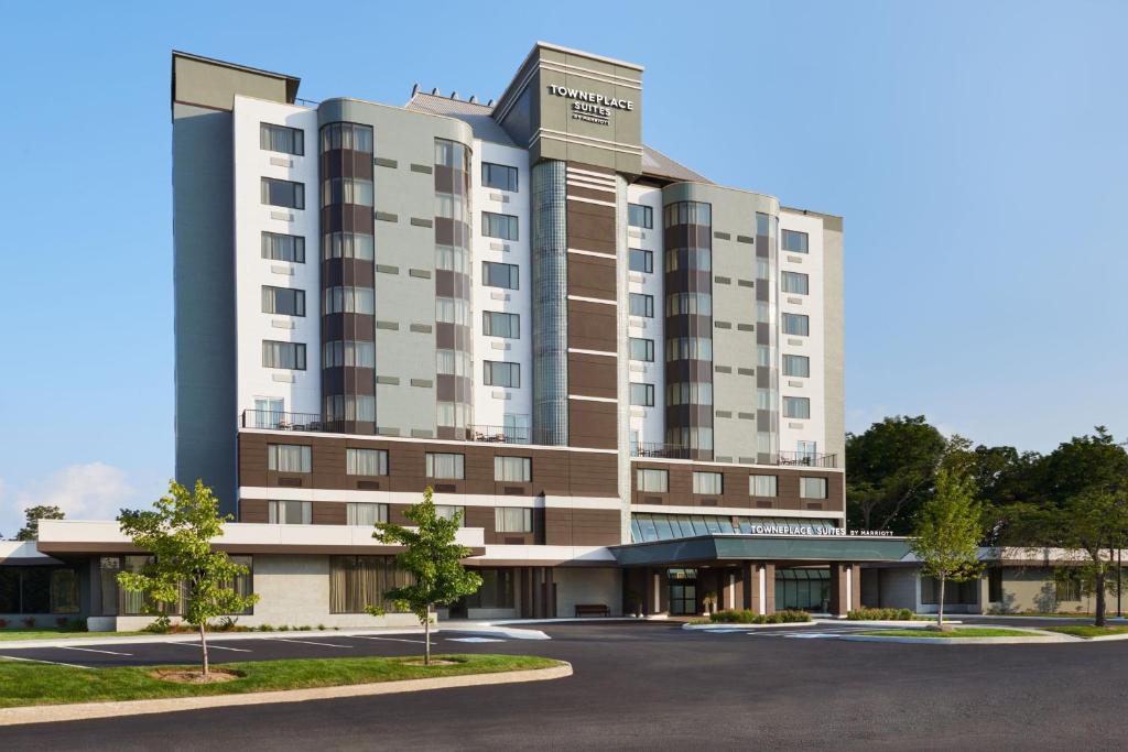 une représentation de l'avant d'un hôtel dans l'établissement TownePlace Suites by Marriott Toronto Oakville, à Oakville