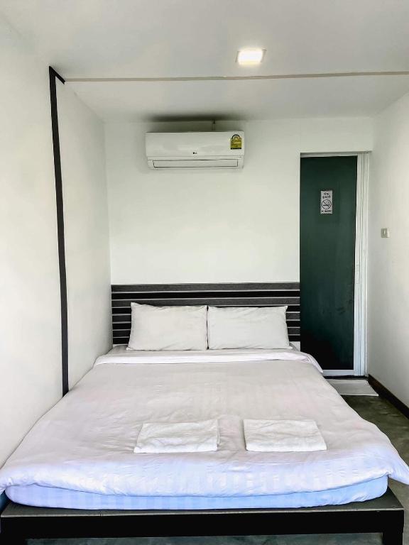 innbox Chiangmai Hotel - 庭の景色を望むクイーンルーム
