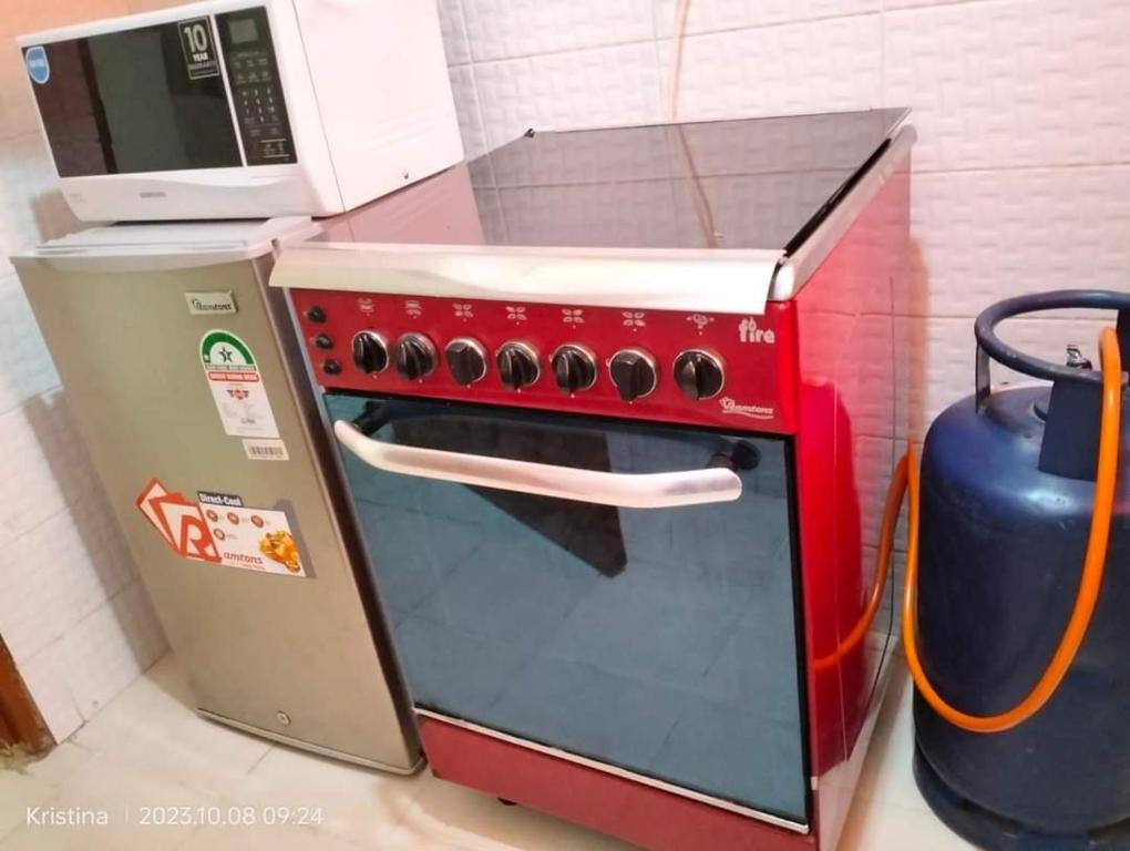 Küche/Küchenzeile in der Unterkunft Christie's apartments Buruburu