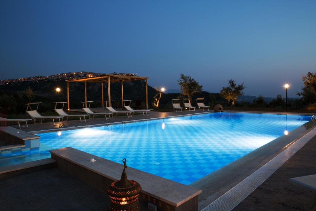 L' Aia Resort tesisinde veya buraya yakın yüzme havuzu