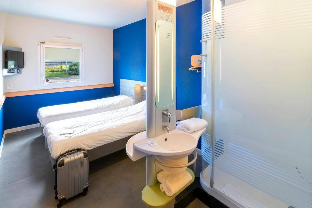 Koupelna v ubytování ibis budget Saint-Maximin