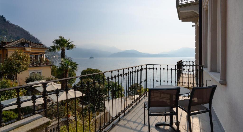 Park Hotel Italia - Habitación Doble Con Vistas Parciales Al Lago