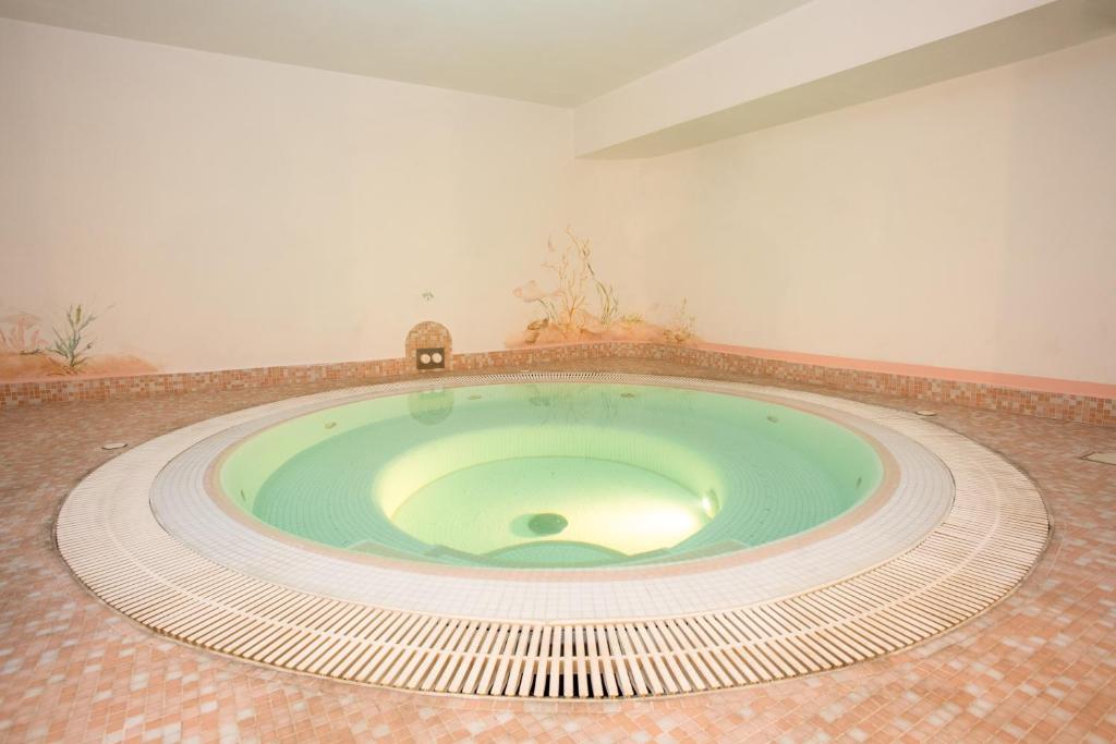 Fotografie z fotogalerie ubytování Hotel Alesi v destinaci Malcesine