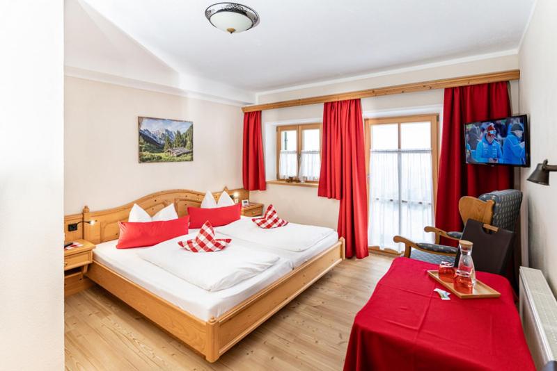 Gästehaus Hinterponholz - Double Room With Garden View