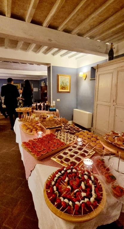 Jedlo v ubytovaní bed & breakfast alebo blízkom okolí